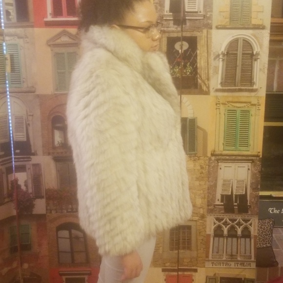 Sage Fox coat. Size medium - Picture 4 of 8